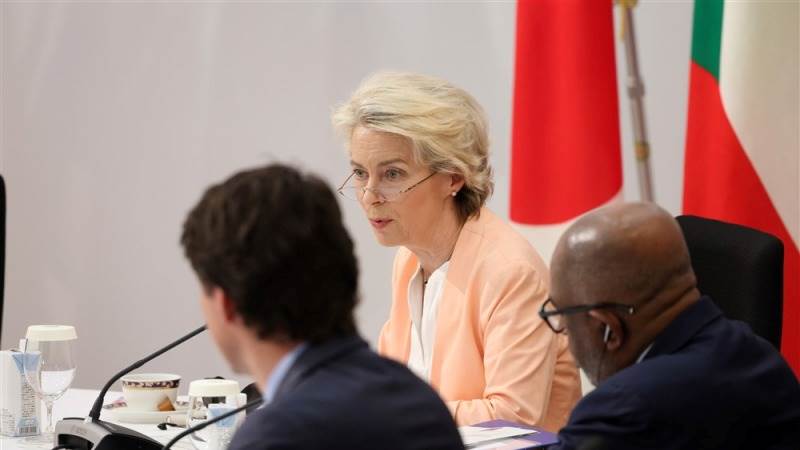 Von der Leyen calls for improving pandemic readiness