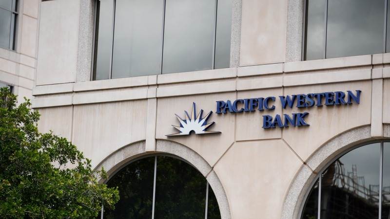 PacWest to sell $2.6B in real estate bonds to subsidiary