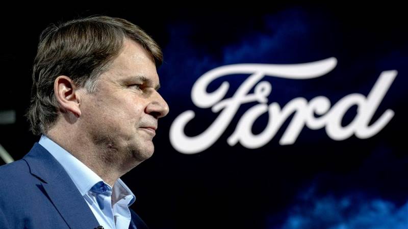 Ford CEO says AM radio to be included in 2024 EVs