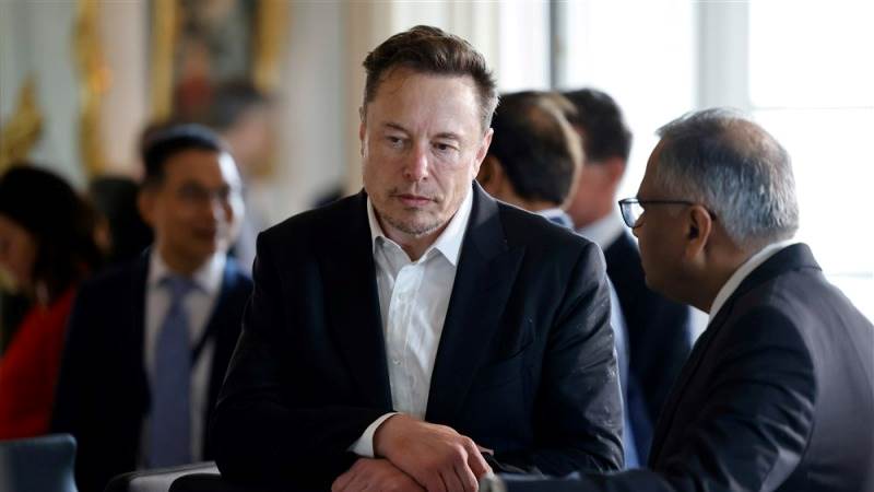 Musk: Twitter cash flow positive in June ‘if lucky’