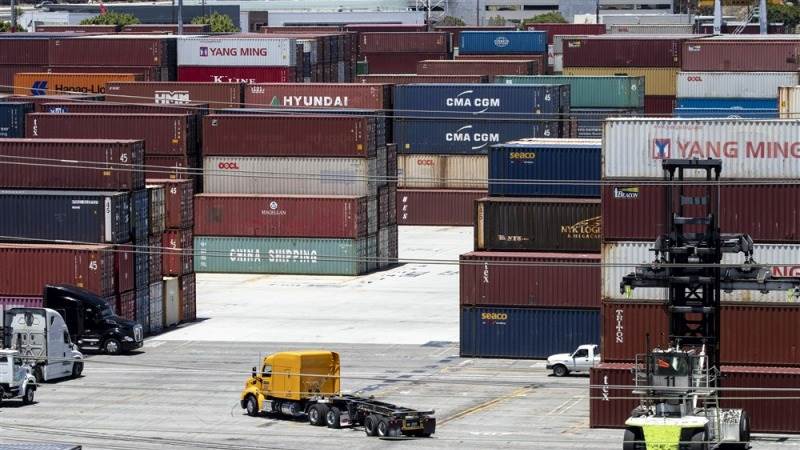 US trade deficit up to $96.8 billion in April