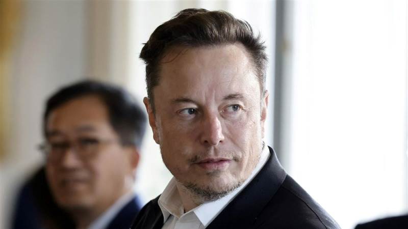 Musk meets China FM in Beijing