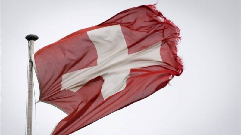 Swiss retail sales plunge by 3.7% in April