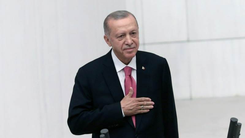 Erdogan sworn in for new 5-year term as president