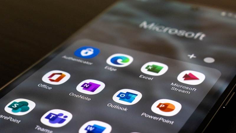 Over 16,000 users report issues with Microsoft 365