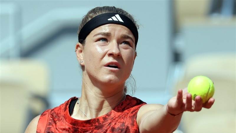 Muchova advances to French Open semifinals