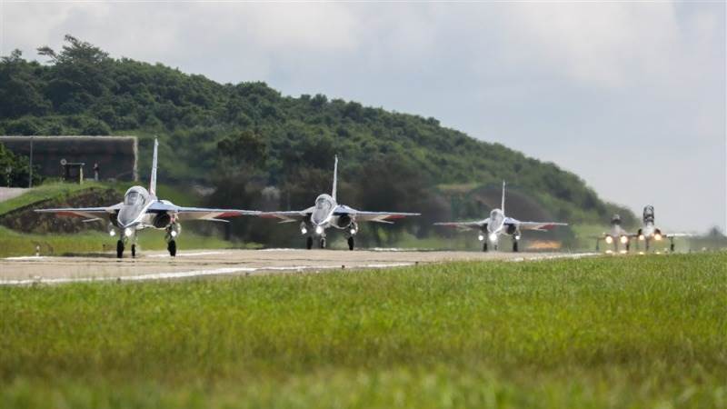 Taiwan: 37 Chinese jets entered our defense zone