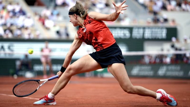 Muchova stuns Sabalenka to reach French Open final