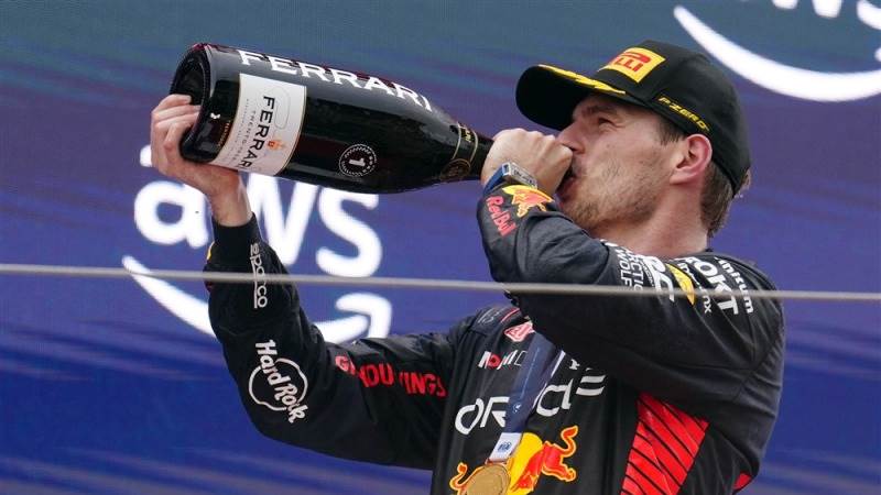 Verstappen cruises to Canadian Grand Prix victory