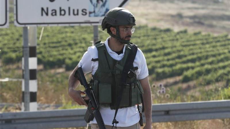 At least 4 Israelis dead in West Bank shooting