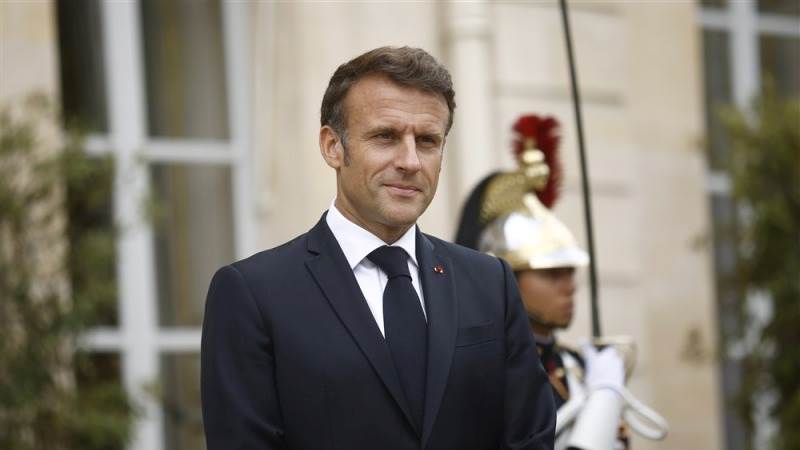 Macron: France closely monitoring situation in Russia