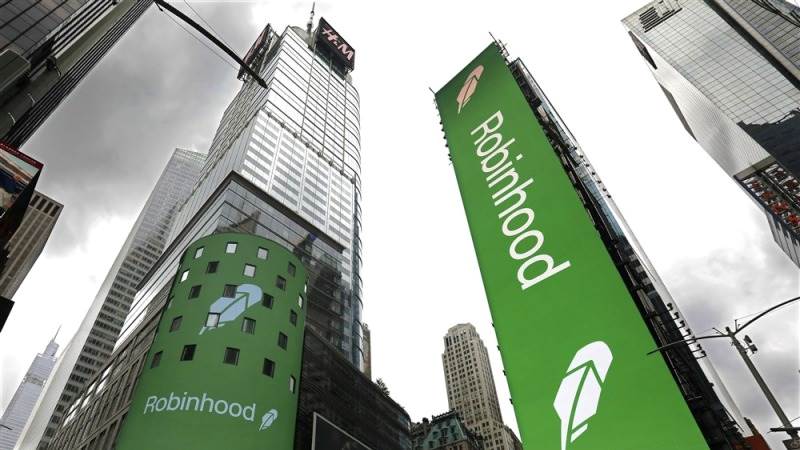 Robinhood cuts workforce by 7%