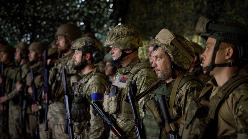 Ukraine, US military officials discuss counteroffensive