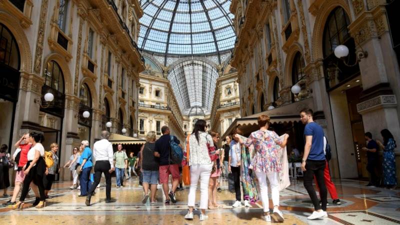 Eurozone consumer confidence grows in June