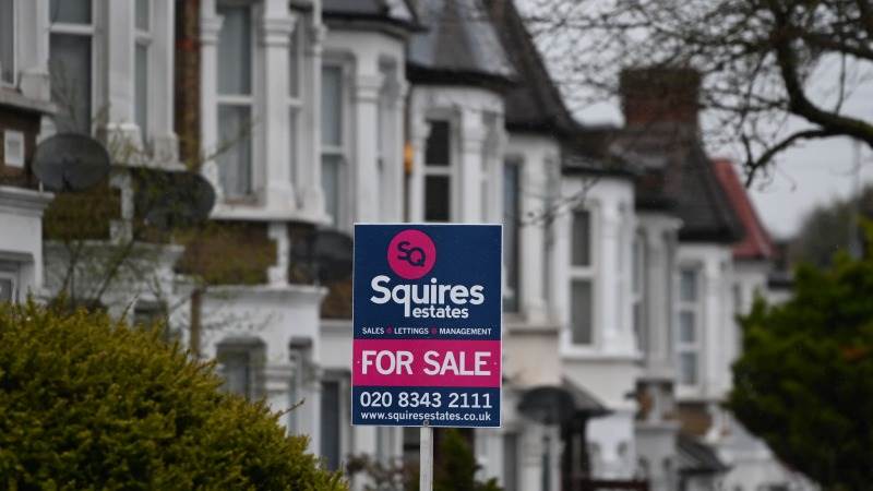 UK house prices fall 3.5% in June