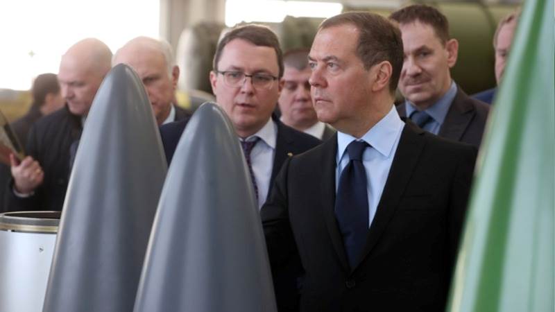 Medvedev compares Ukraine to non-existent land