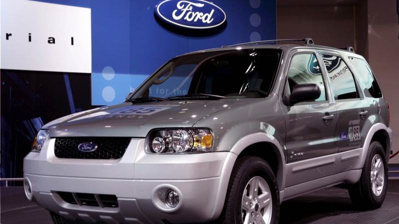 US probes 346K Ford SUVs over door defects