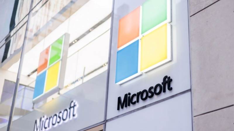 Microsoft Cleared to Buy Activision in US as UK Pauses Fight (1)