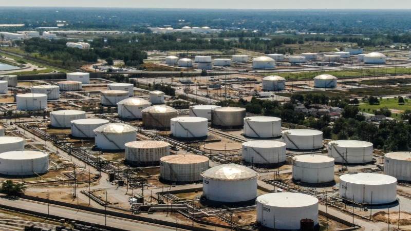 US oil inventories reportedly up by 3.03M barrels