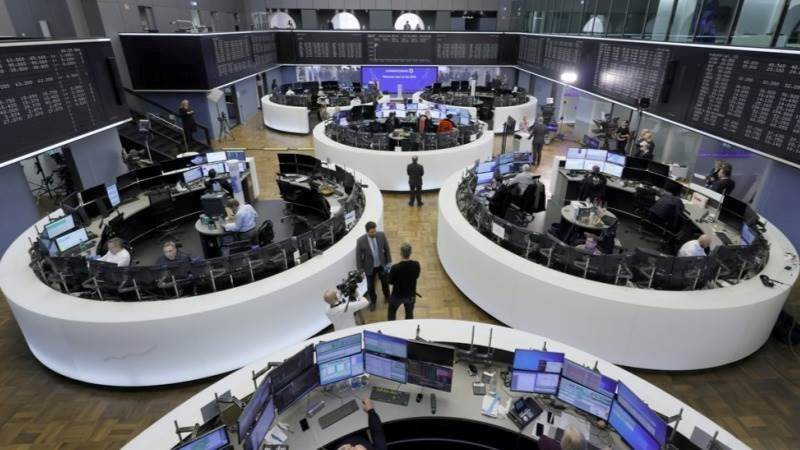 European markets set to open lower amid data, earnings