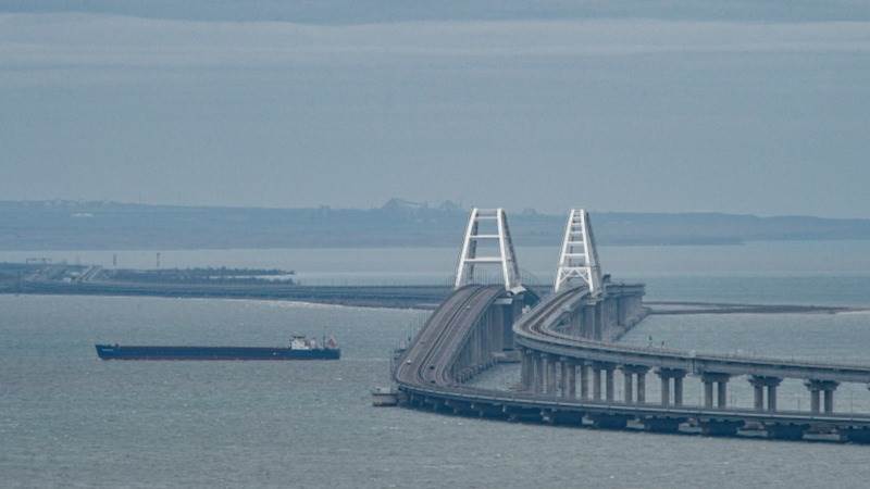 Traffic partially resumed across Crimean bridge