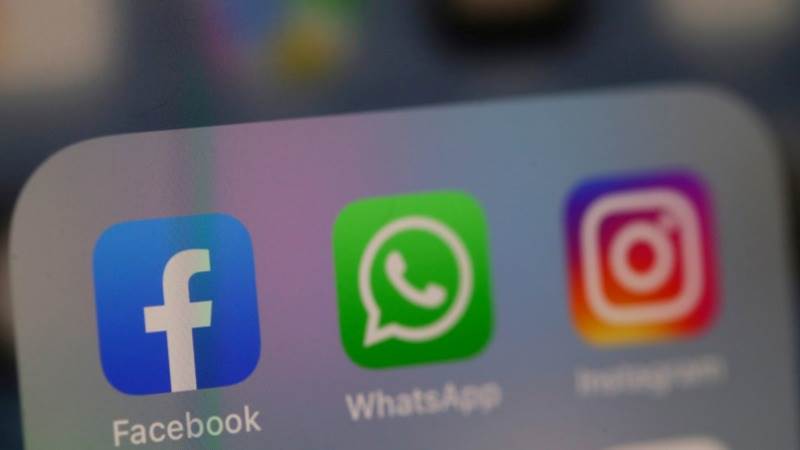 US users report WhatsApp is down