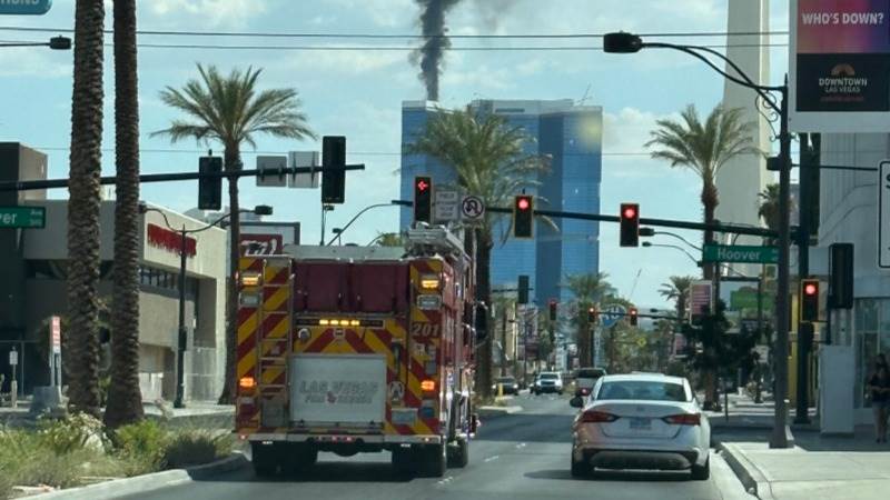 Fire breaks out at Las Vegas Fontainebleau Hotel