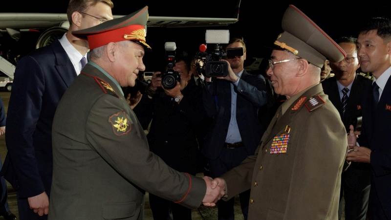 Shoygu meets with N. Korea’s defense minister