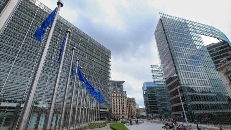 EU extends Russia sanctions over Ukraine