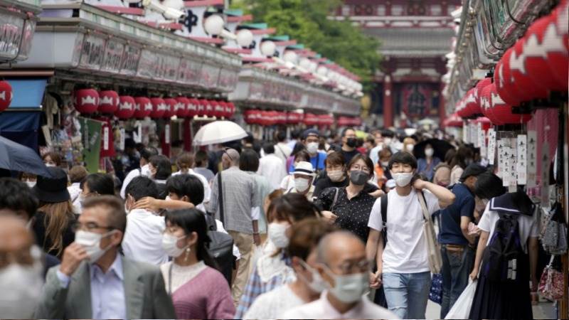 Japanese consumer confidence improves in July