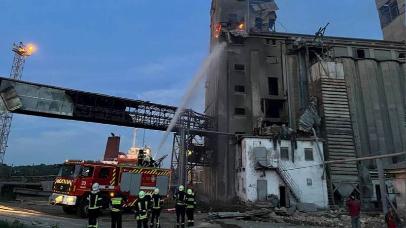 Kiev: Almost 40,000 tonnes of grain damaged in attack