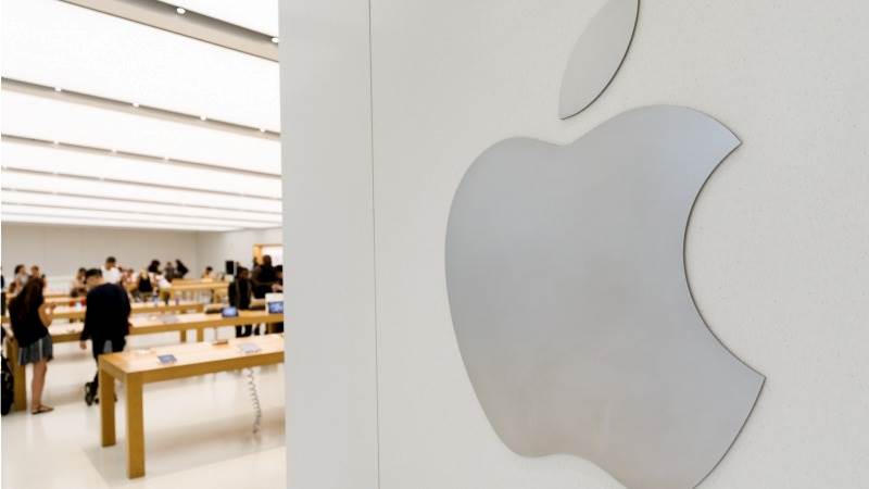 Apple’s Q3 EPS at $1.26, tops estimates