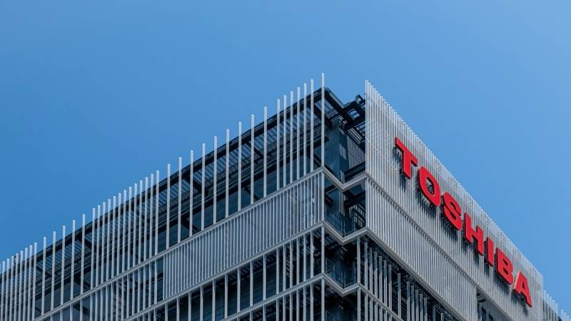 Toshiba Q1 net sales fall 4.9% to ¥704B