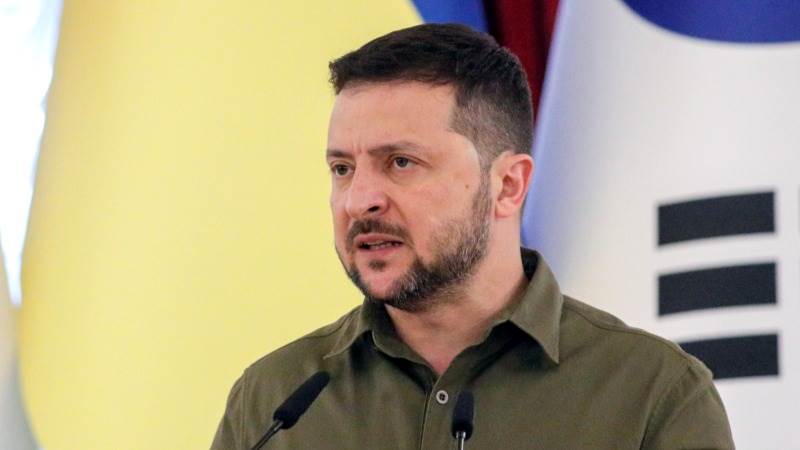 Zelensky: More victims after Russia’s latest building strike