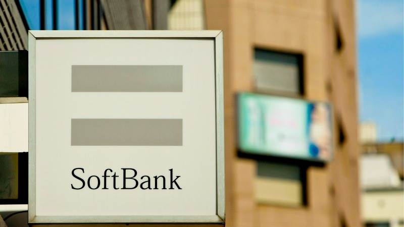 SoftBank’s net sales dip 0.9% to $10.5 billion in Q1