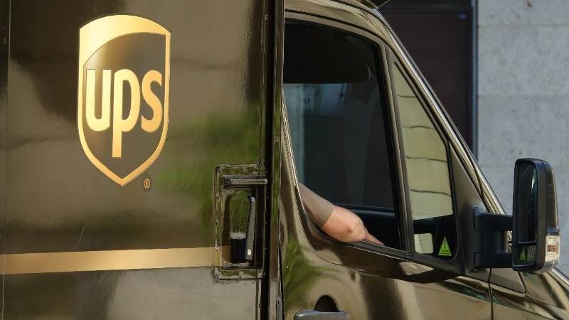 UPS Q2 total revenue down 10.9% to $22B