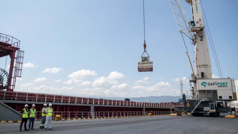 Turkey: 15,000 tons of grain spilled in explosion