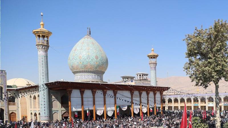 Four killed in attack on Shiraz shrine in Iran