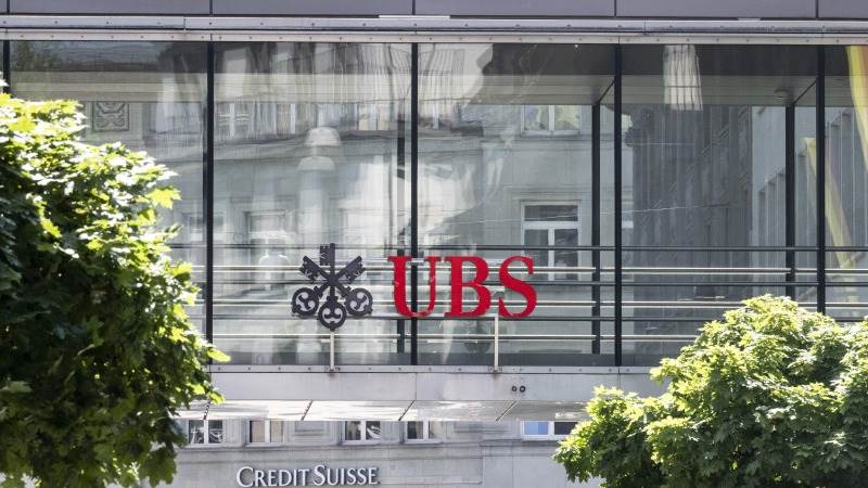 UBS jumps over 5% after Q2 results