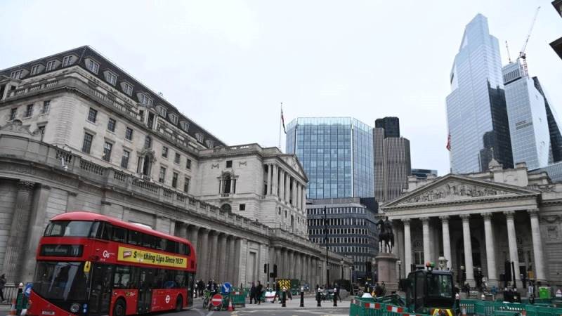 UK banks to reportedly face new cash withdrawal rules