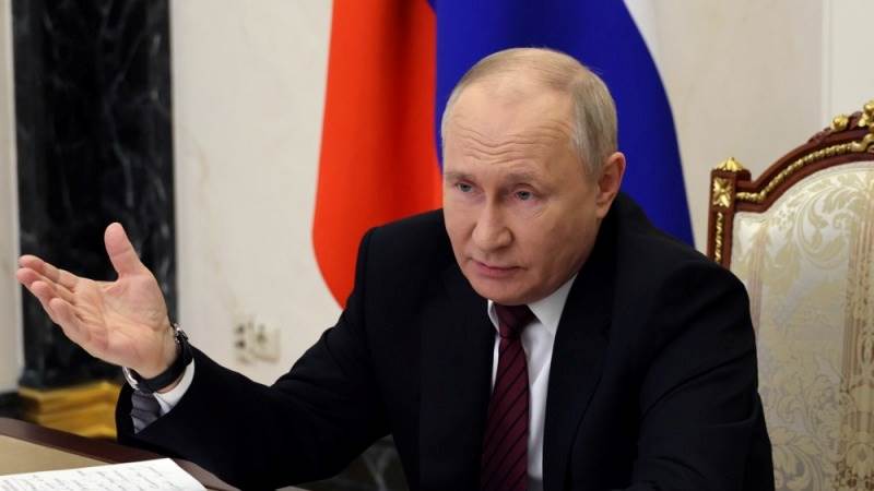 Putin: De-dollarization of BRICS irreversible