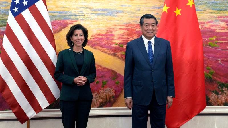 Li: China, US can hopefully walk in same direction