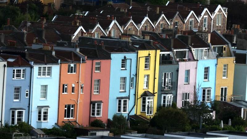 UK mortgage approvals down to 49,400 in July