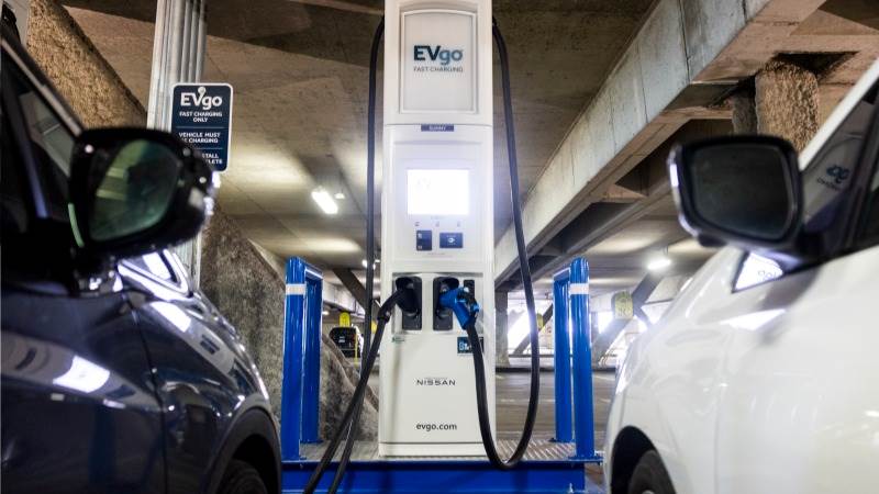 Amazon, EVgo announce EV charging deal