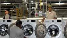 ISM: US manufacturing sector gains in August