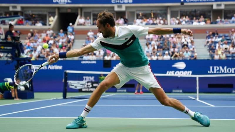 Medvedev into US Open SF after beating Rublev