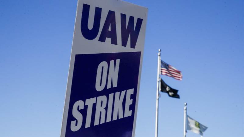 UAW says ‘far apart’ on reaching deal with US carmakers