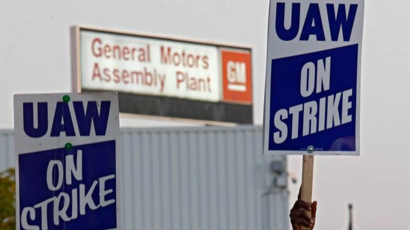 Union workers at GM, Ford, Stellantis go on strike