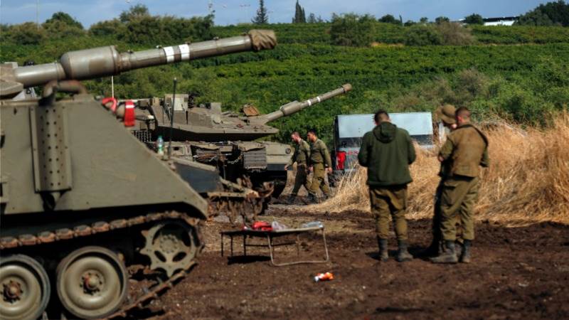 Israel attacks structures used by Syrian army