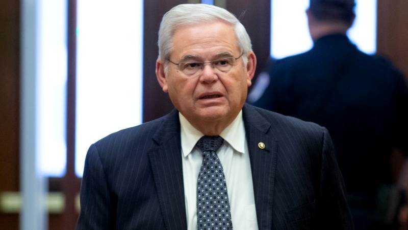 Menendez: Prosecutors making false claims